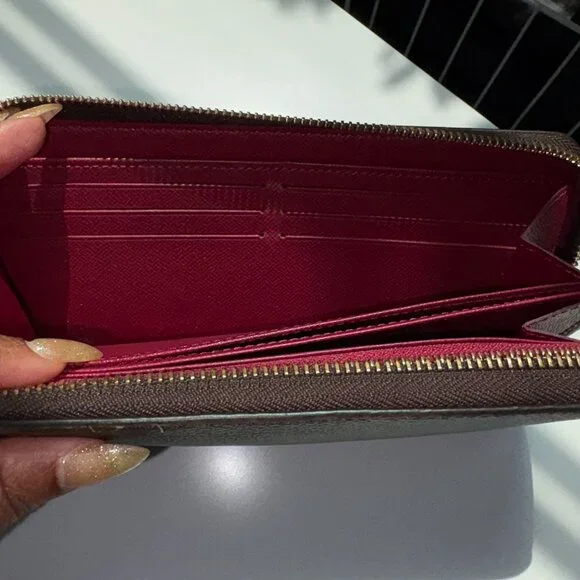 Louis Vuitton Monogram Zippy Wallet - Fuchsia Pink Lining - Picture 4 of 8